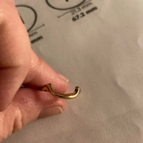 Small gold ring, unique design - Picture 2 of 8